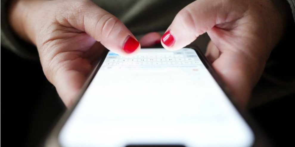 Child playing with old cellphone called 911 nearly 130 times: Guelph police