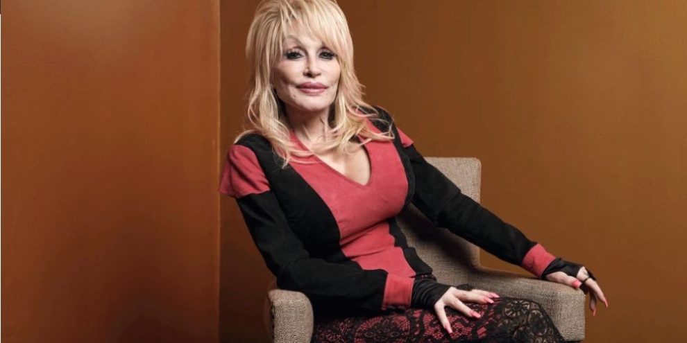 Dolly Parton poses at the Carnegie Medal of Philanthropy Ceremony in New York on Oct. 13, 2022.